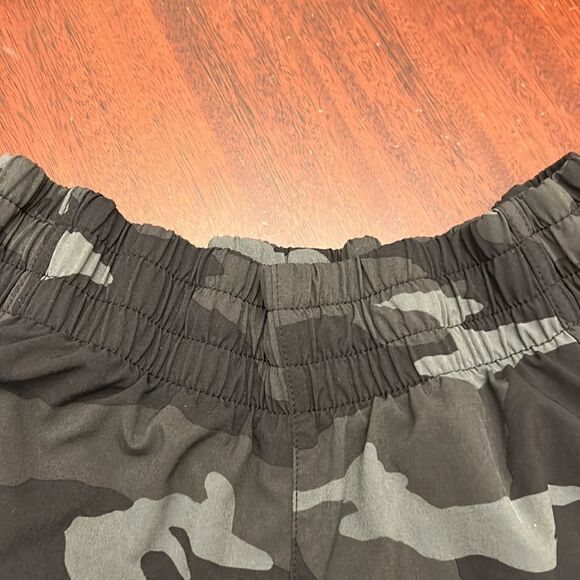 Athleta camouflage running shorts Size XS - Picture 5 of 11